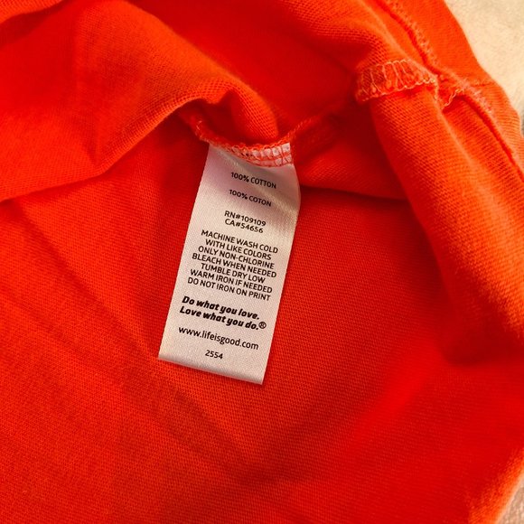 Life is‎ Good Melon Women's L ‘Hug me I’m Vaccinated’ Short Sleeve Crusher Tee - Picture 5 of 8